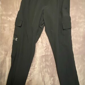 Women’s Under Armour Stretchy Pants Size Small Pre Owned